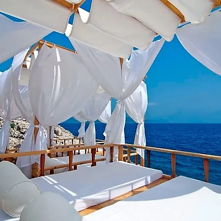 Lycia Hotel